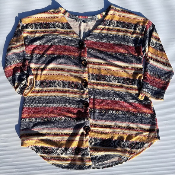 Absolutely Famous Aztec button up polyester rayon spandex blouse large. V neck - Picture 4 of 13